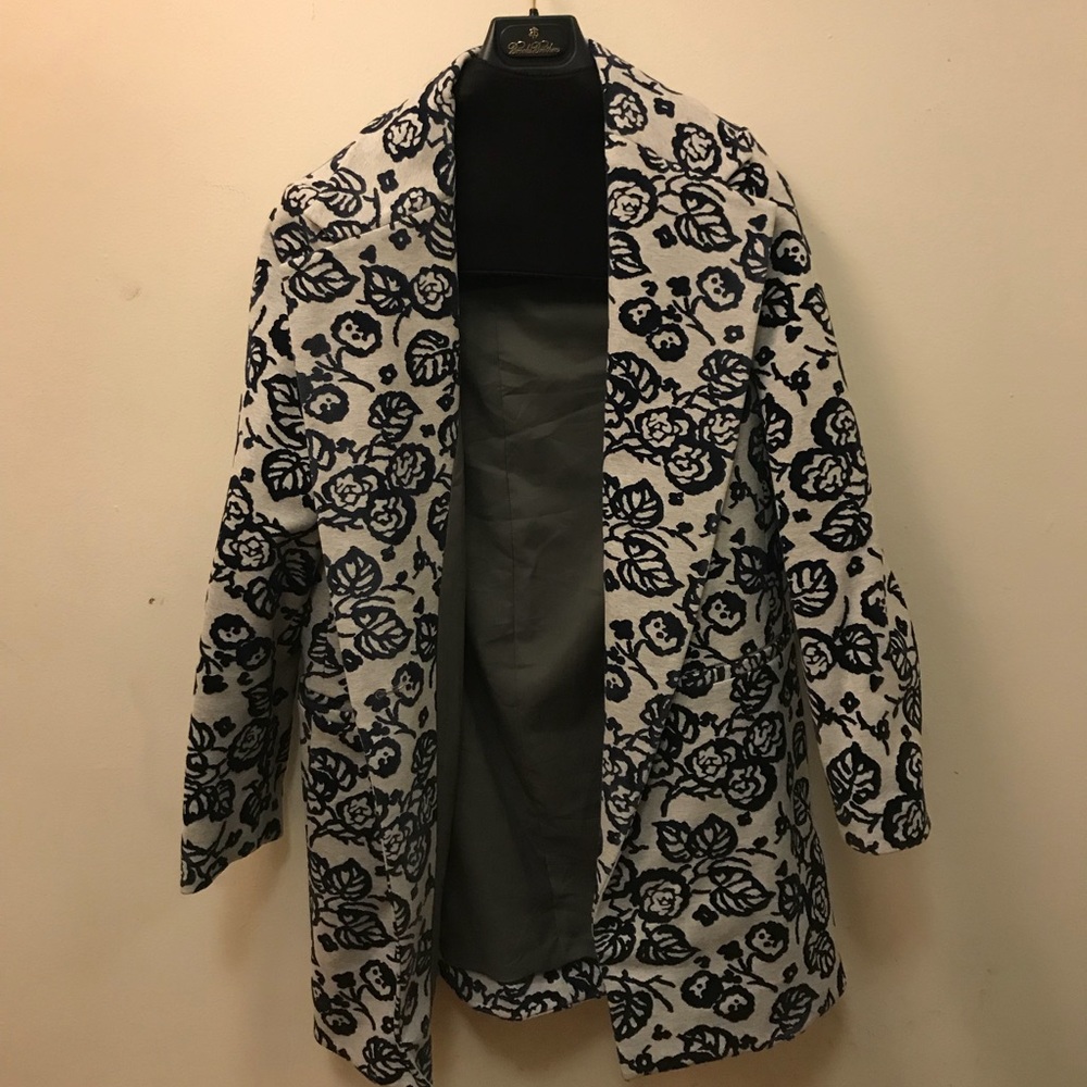 Elizabeth and James Sample Sale Jacket. M/L